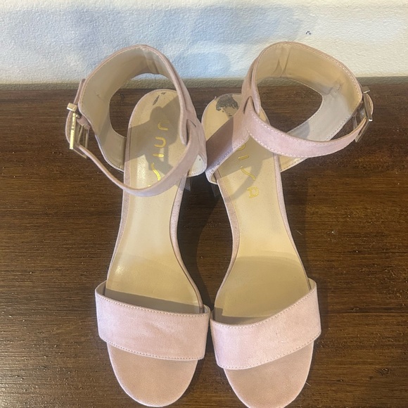 Chic Blush Suede Women's Heels - Picture 2 of 3